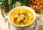Žirnių sriuba su vištiena (klasikinis receptas)