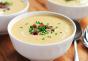 Prancūziška sūrio sriuba su vištienos sultiniu yra mirtina